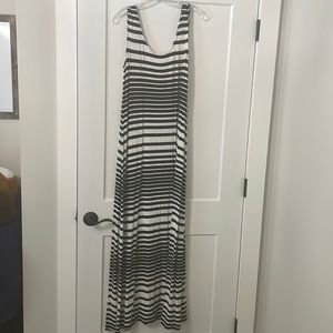 Merona Sz L Black White Stripe Maxi Dress